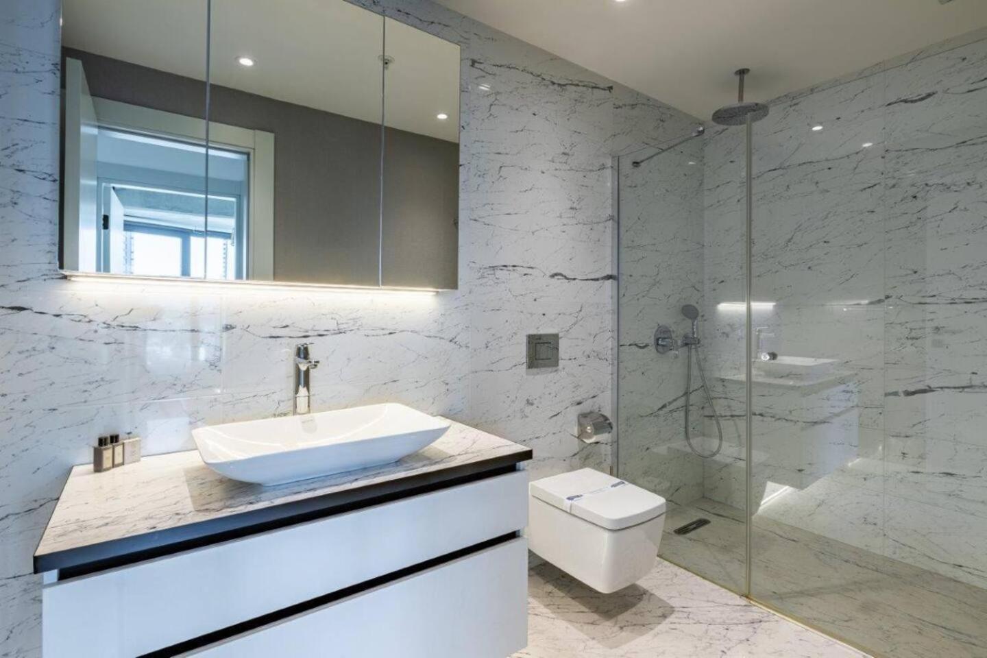 Beautiful Bright 2bed - Parkingpoolterrace! #341