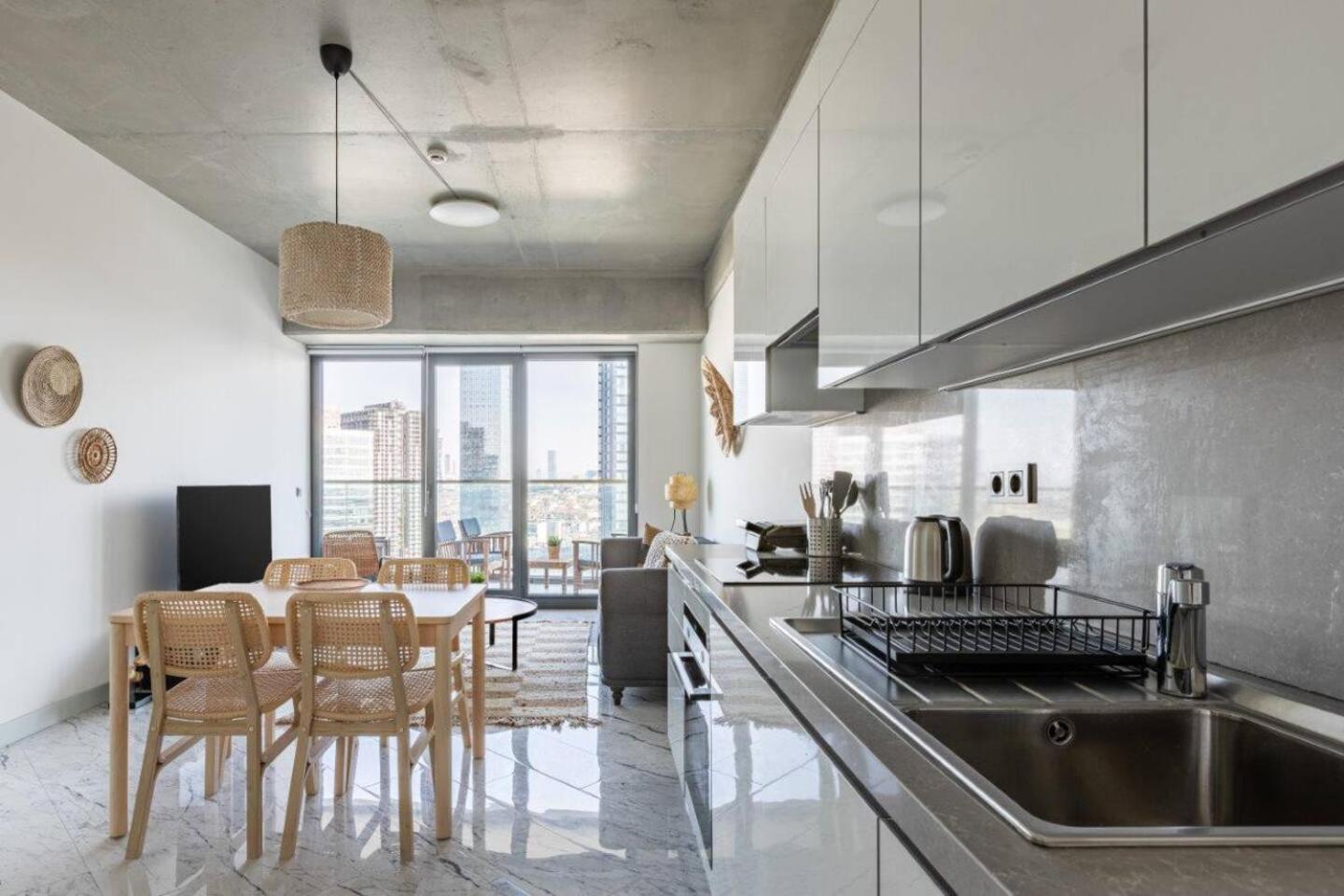 Beautiful Bright 2bed - Parkingpoolterrace! #341 İstanbul