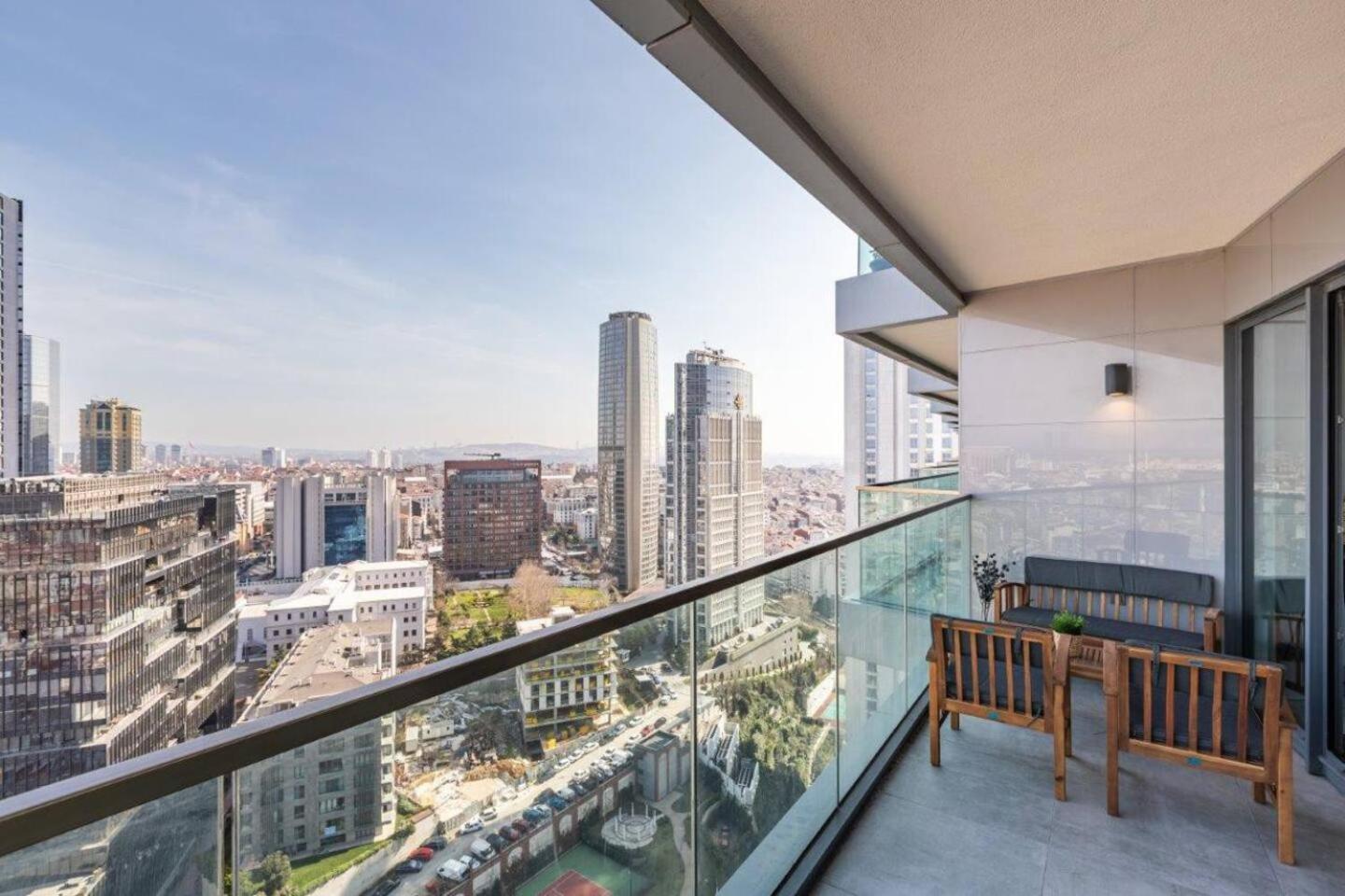 Daire Beautiful Bright 2bed - Parkingpoolterrace! #341 İstanbul